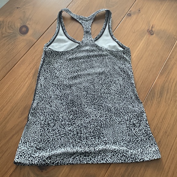 Cool racerback tank top - Picture 3 of 3